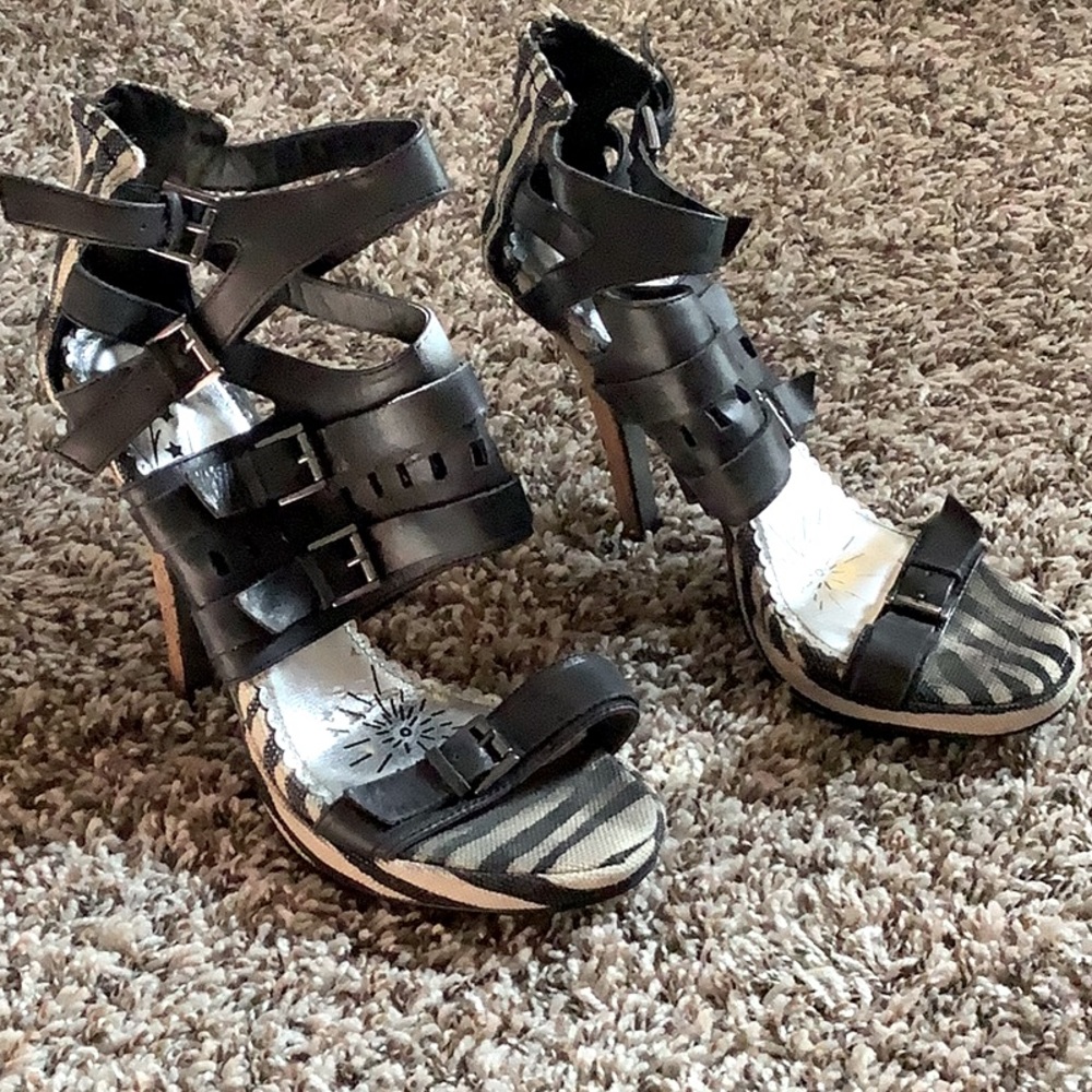 Naughty Monkey leather and linen 3” stilettos